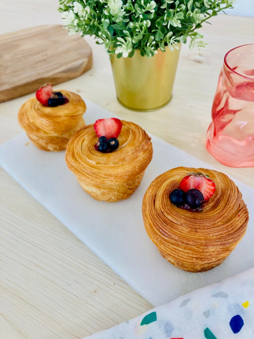 Cruffin Fruit Rouge
